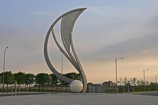 Seed sculpture in Manchester by Colin Spofforth