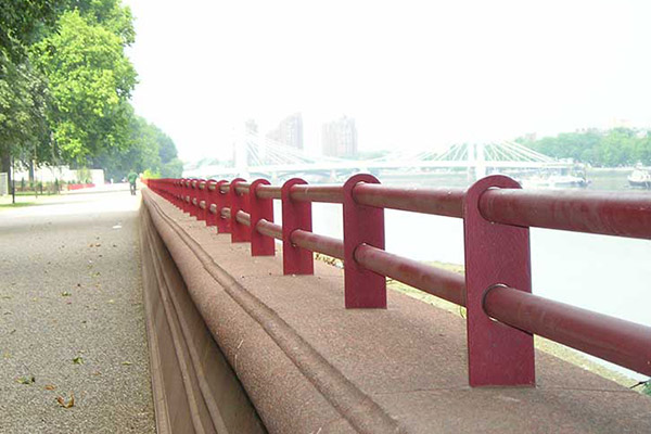 Galvanized and polyester powder-coated Mild Steel wall top railings at Battersea Park, London by Pinstake