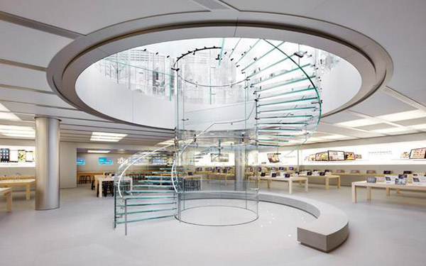 Apple’s glass staircase, Shangai (Photo Record)