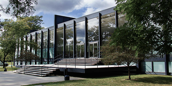 Crown Hall, Mies van der Rohe, Photo by Arturo Duarte Jr.