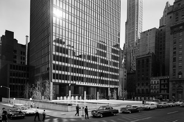 Seagram Building, NY, Mies van der Rohe, Photo by Ezra Stoller, n. 41T.003-1 photo 6
