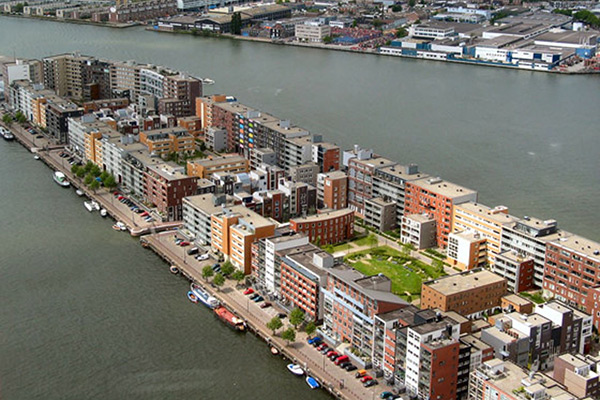 KNSM Island, named after the Koninklijke Nederlandse Stoomboot-Maatschappij, the Royal Dutch Steamboat ￼Shipping company which historically had its headquarters and its docks on the island. Photography by de Architect, ￼Jo Coenen.