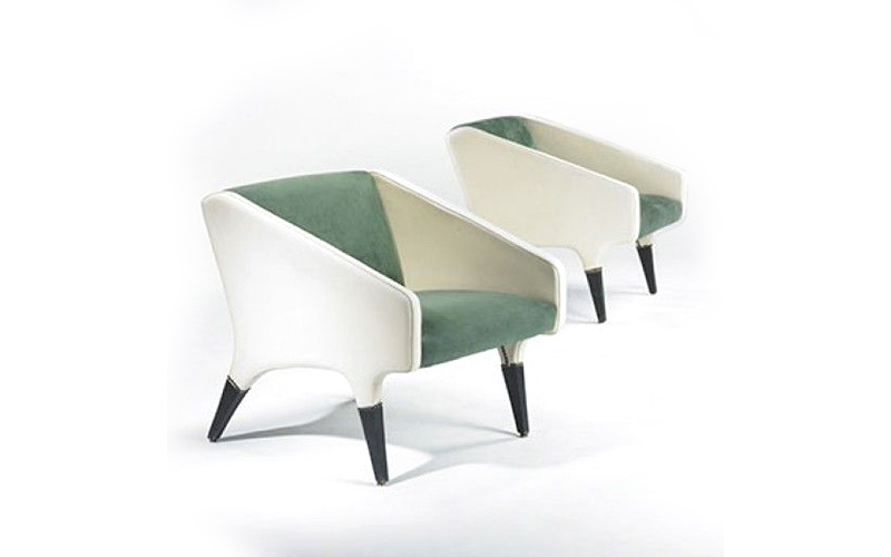 Contrasting upholstery panels on this Gio Ponti pair of lounge chairs from the Hotel Parco dei Principi in Rome.