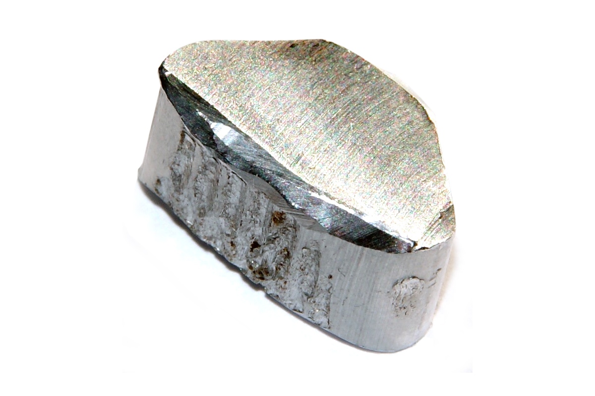 A chunk of aluminium. A soft, silvery-white metal that is primarily extracted from bauxite ore and the third most abundant element in the Earth’s crust. 