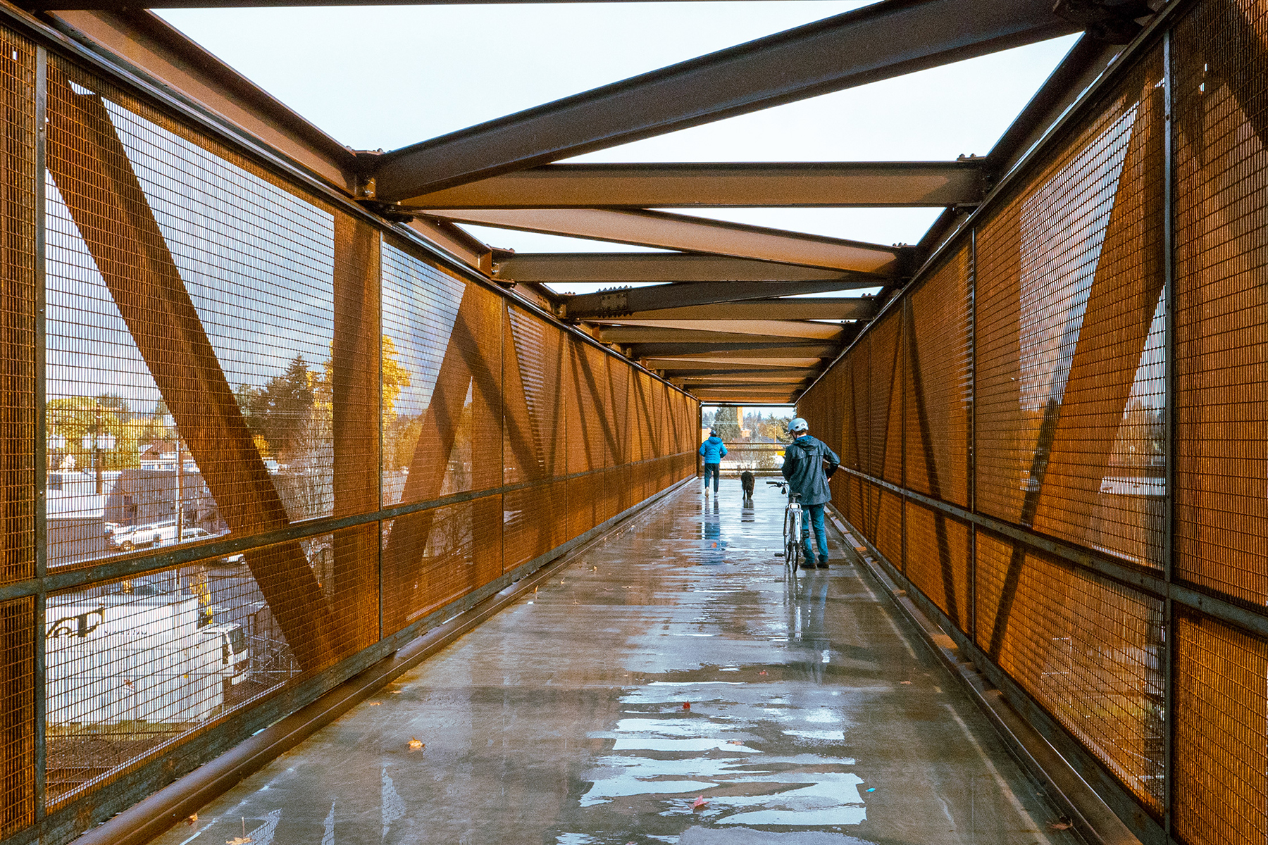 Staircase, fire-escape, gantry and walkway edge-protection