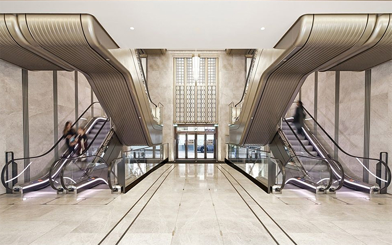 returning-a-knightsbridge-stores-escalator-hall-to-a-former-glory_intro_01_thumb